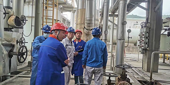 云南省第二次重大危险源州级交叉查抄督导组一行到解化化工发展专项查抄