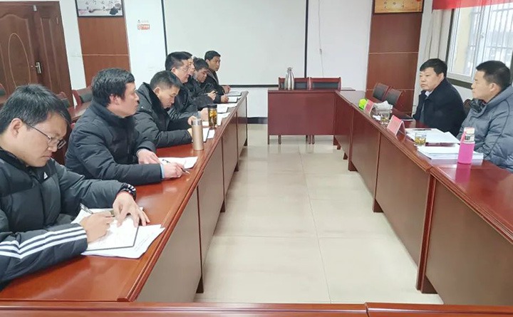 云煤（CA88）集团总经理助理、鼎新办主任陈家昆一行到四角地煤矿公司督导调研