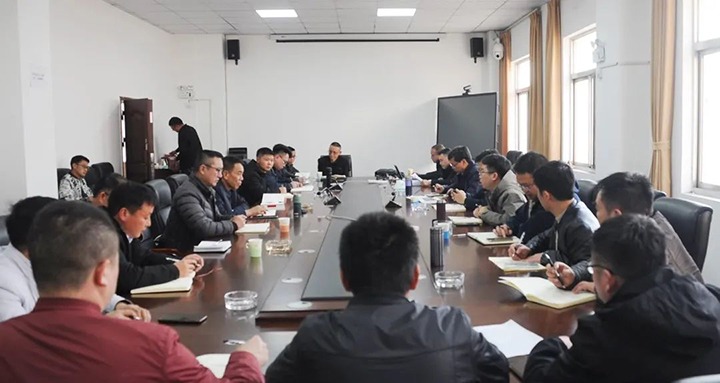 云煤（CA88）集团党委副书记、副董事长、总经理高建嵩到陆东煤矿公司调研安全出产工作