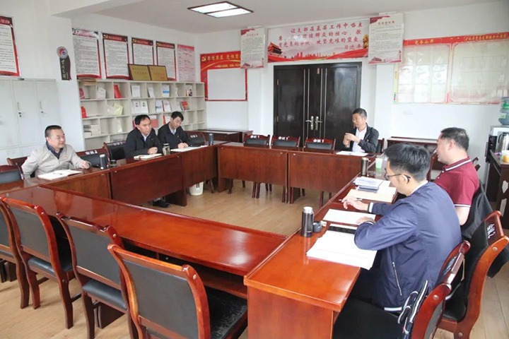 【主题教育】云煤（CA88）集团党委委员、纪委书记、监察专员覃崇辉一行到后所煤矿公司发展主题教育调研
