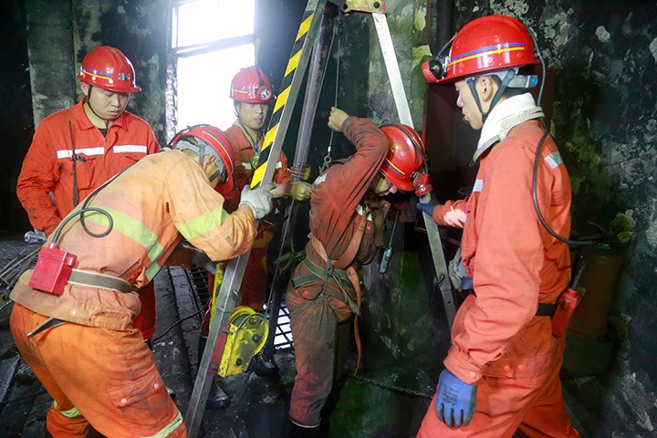 观音山煤矿驻矿中队联结一心，圆满实现储煤厂1号制品仓算帐工作