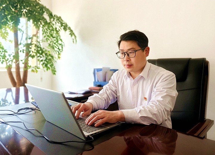 杨孝感.jpg